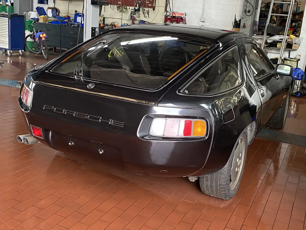 Porsche 928, foto 2