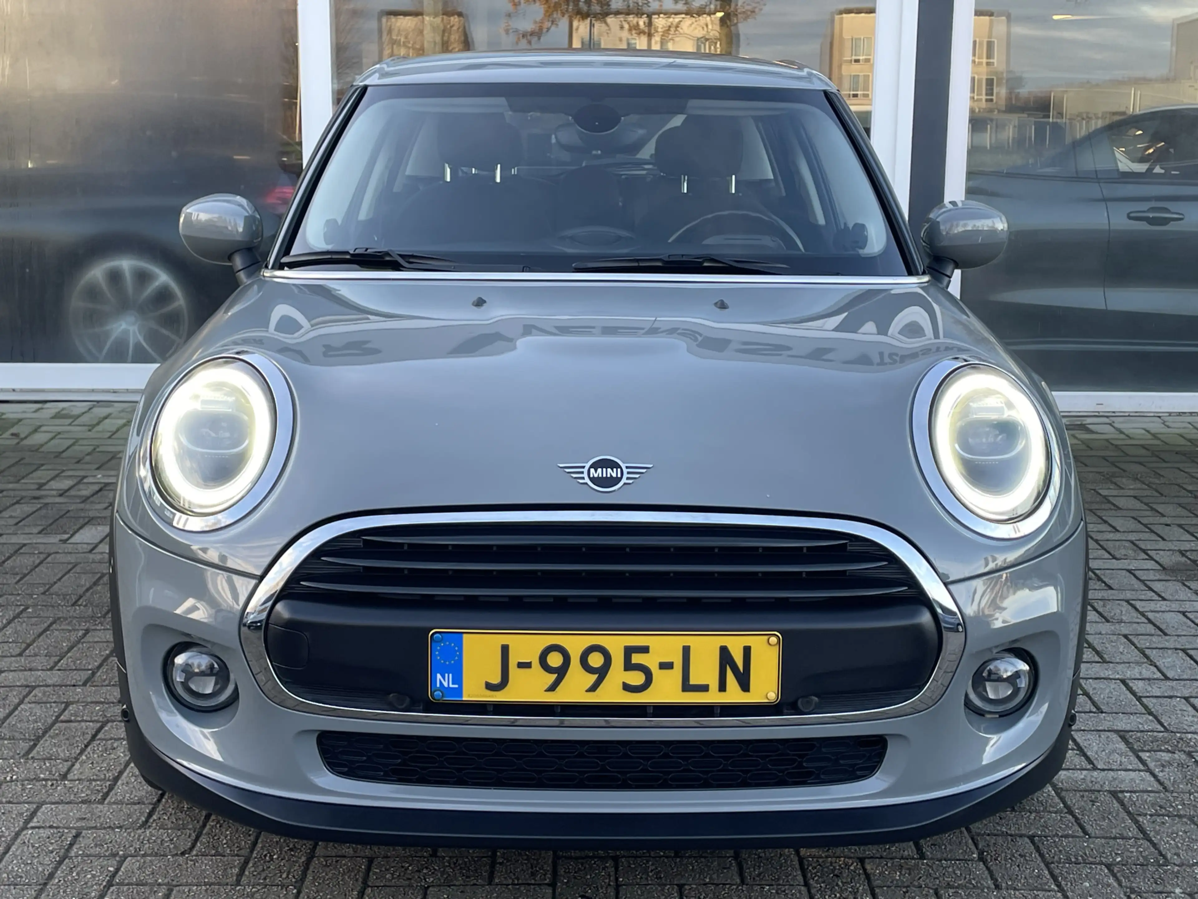 MINI One Mini 1.5 Chili Harman Kardon / PDC Achter / Navi / — photo 3