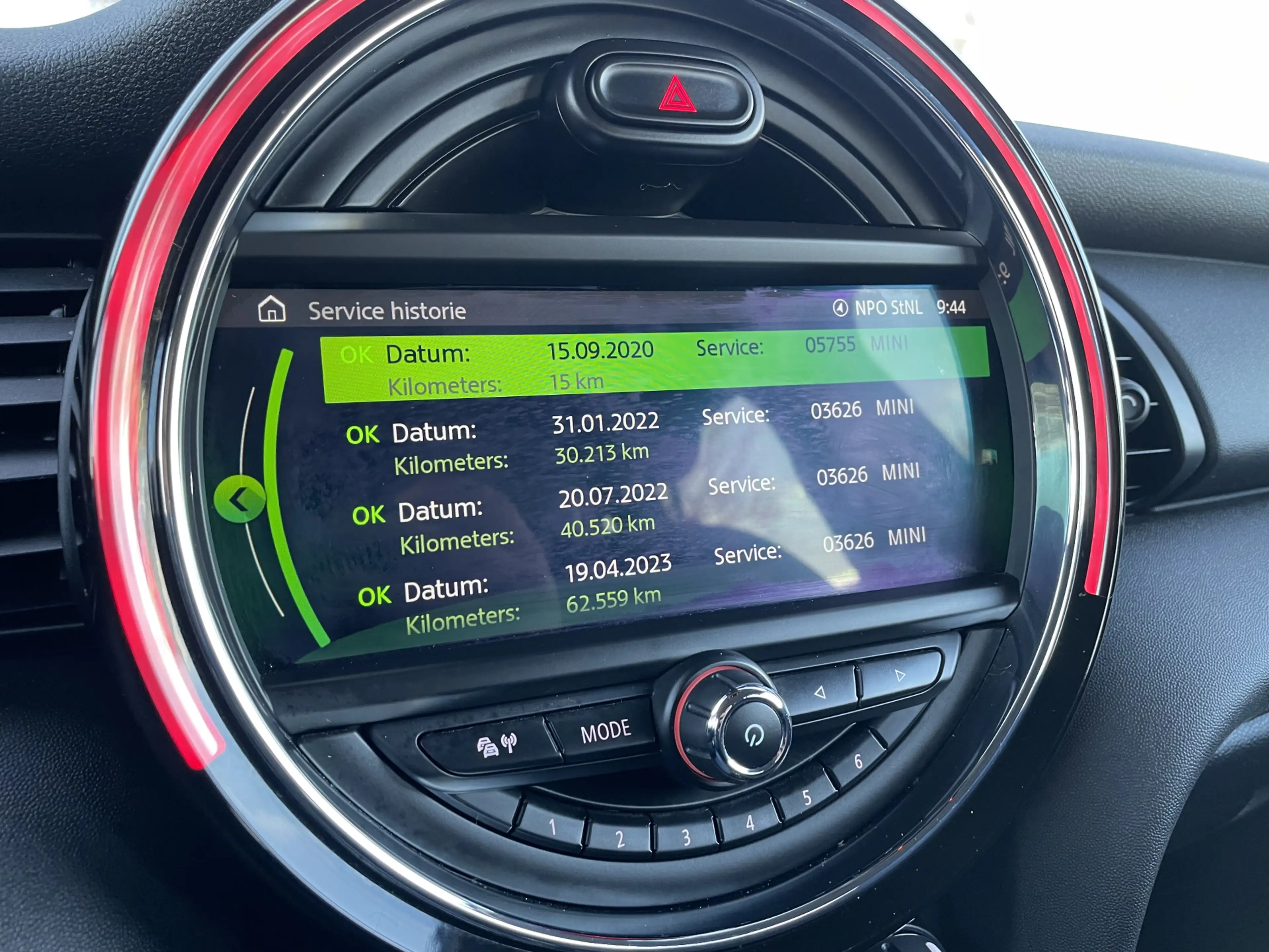 MINI One Mini 1.5 Chili Harman Kardon / PDC Achter / Navi / — photo 28