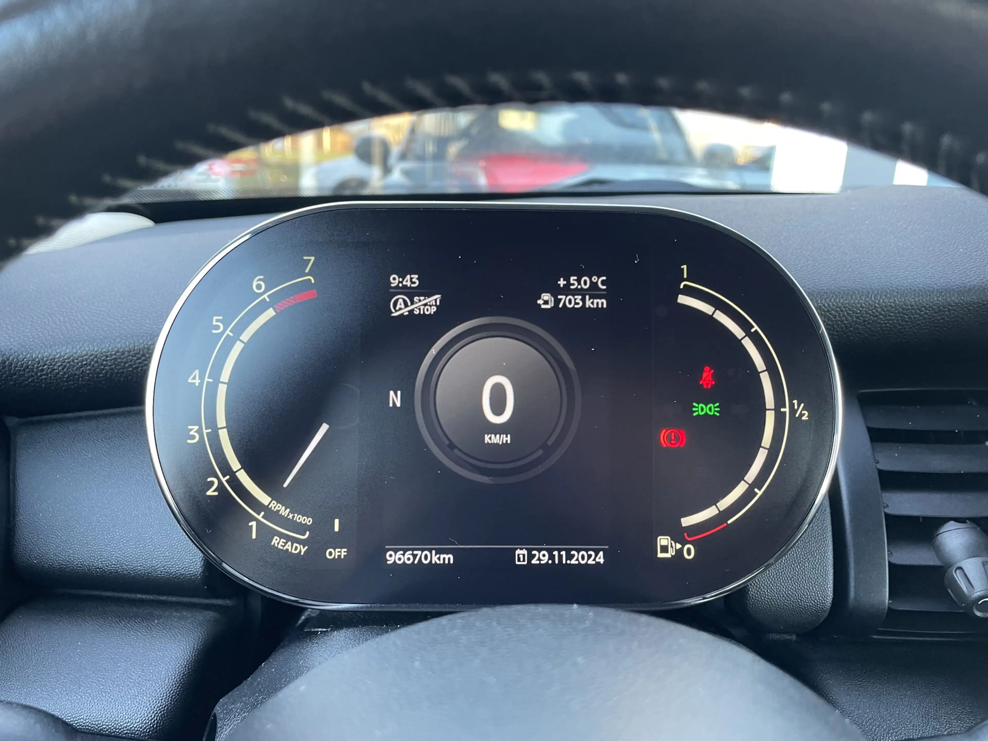 MINI One Mini 1.5 Chili Harman Kardon / PDC Achter / Navi / — photo 16
