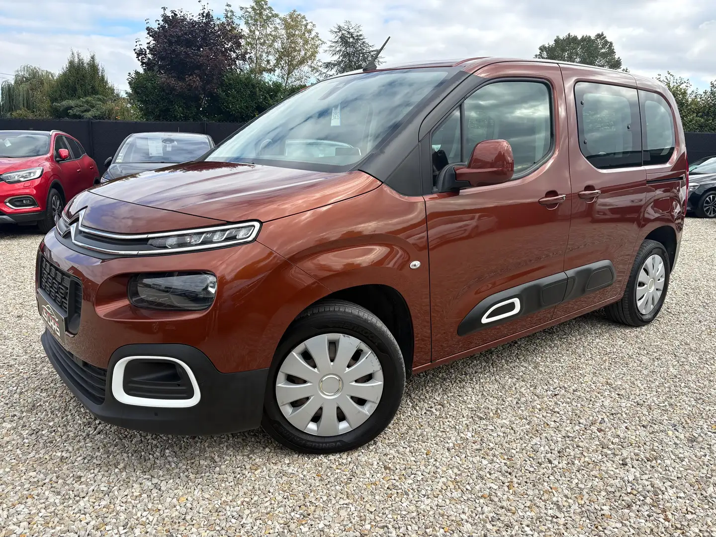 Citroen Berlingo 1.2i*1er PROP*GPS*CAR-PLAY*ANDROID*PDC*AIRCO* Bronze - 2