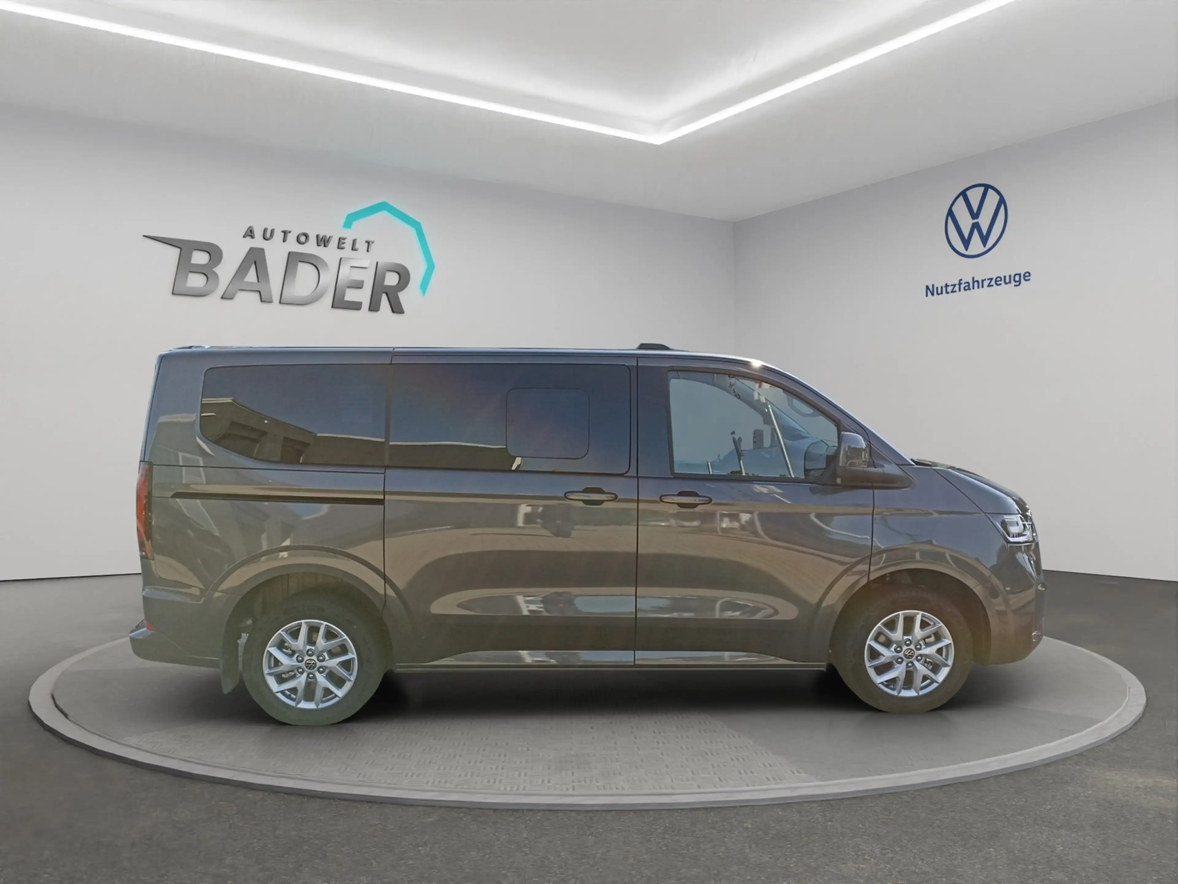 Volkswagen T7 Caravelle -E Style 160 kW BEV 1-Gang Radst. 3100 mm — photo 7