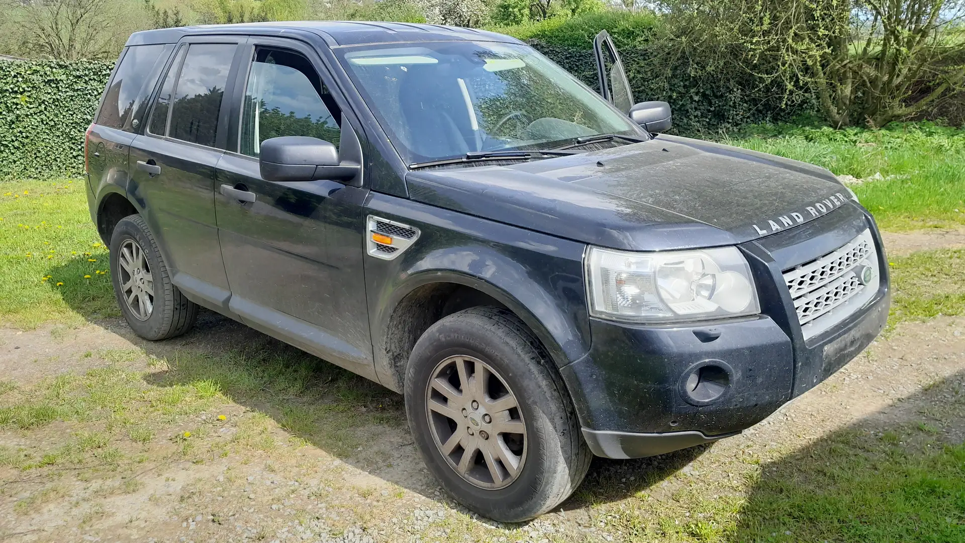 Land Rover Freelander 2.2 Td4 HSE Noir - 2