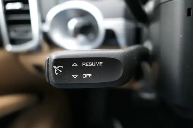 Porsche Cayenne view 14