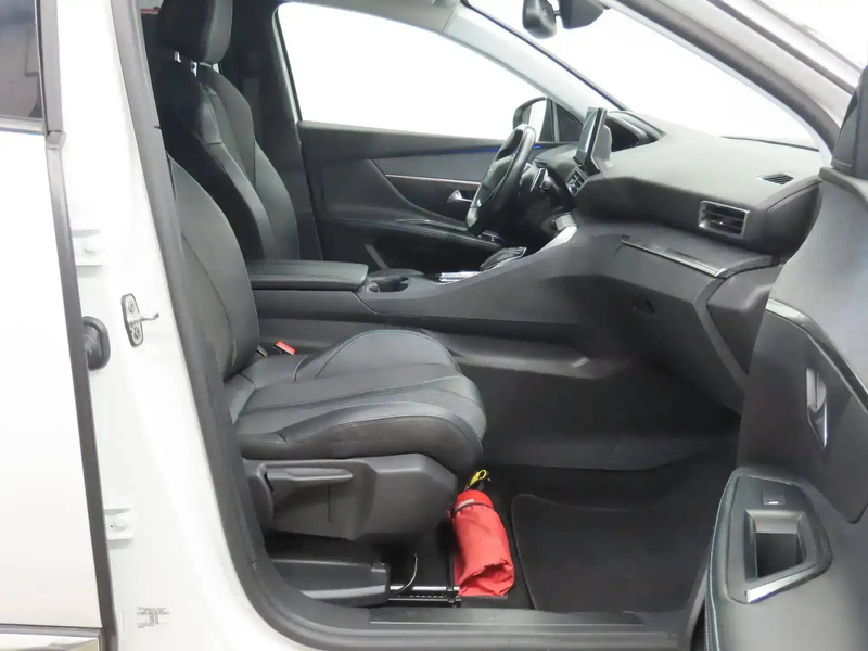 Peugeot 5008 1.2i Allure Pack ***NAVI-CAMERA 360°-7PLACES*** — photo 7