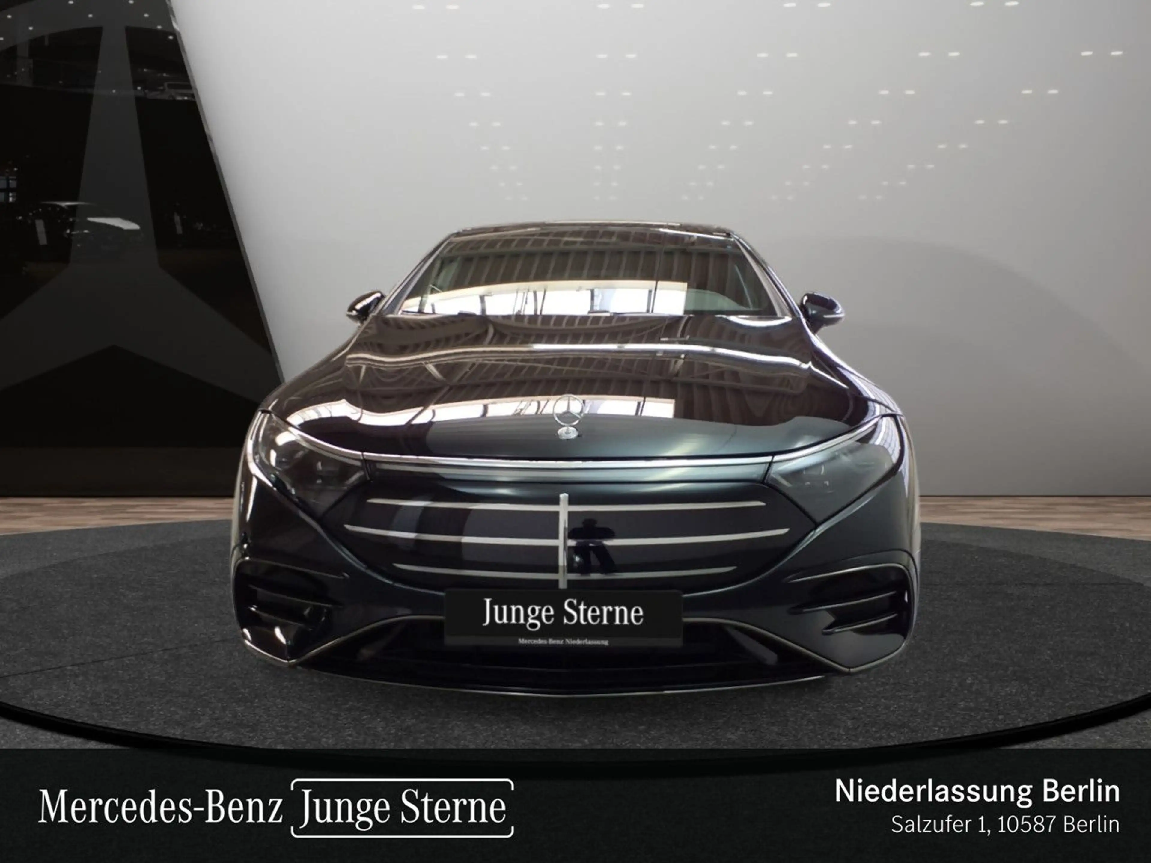 Mercedes-Benz EQS 450 AMG Fahrass Fondent Airmat Pano Burmester — photo 3