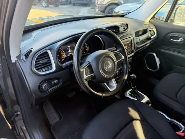 Jeep Renegade view 12