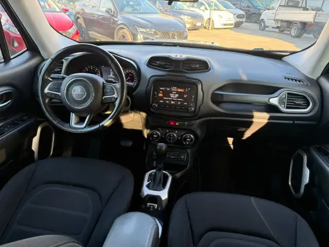 Jeep Renegade view 14