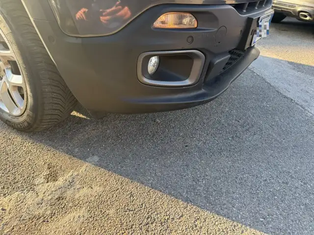 Jeep Renegade view 9