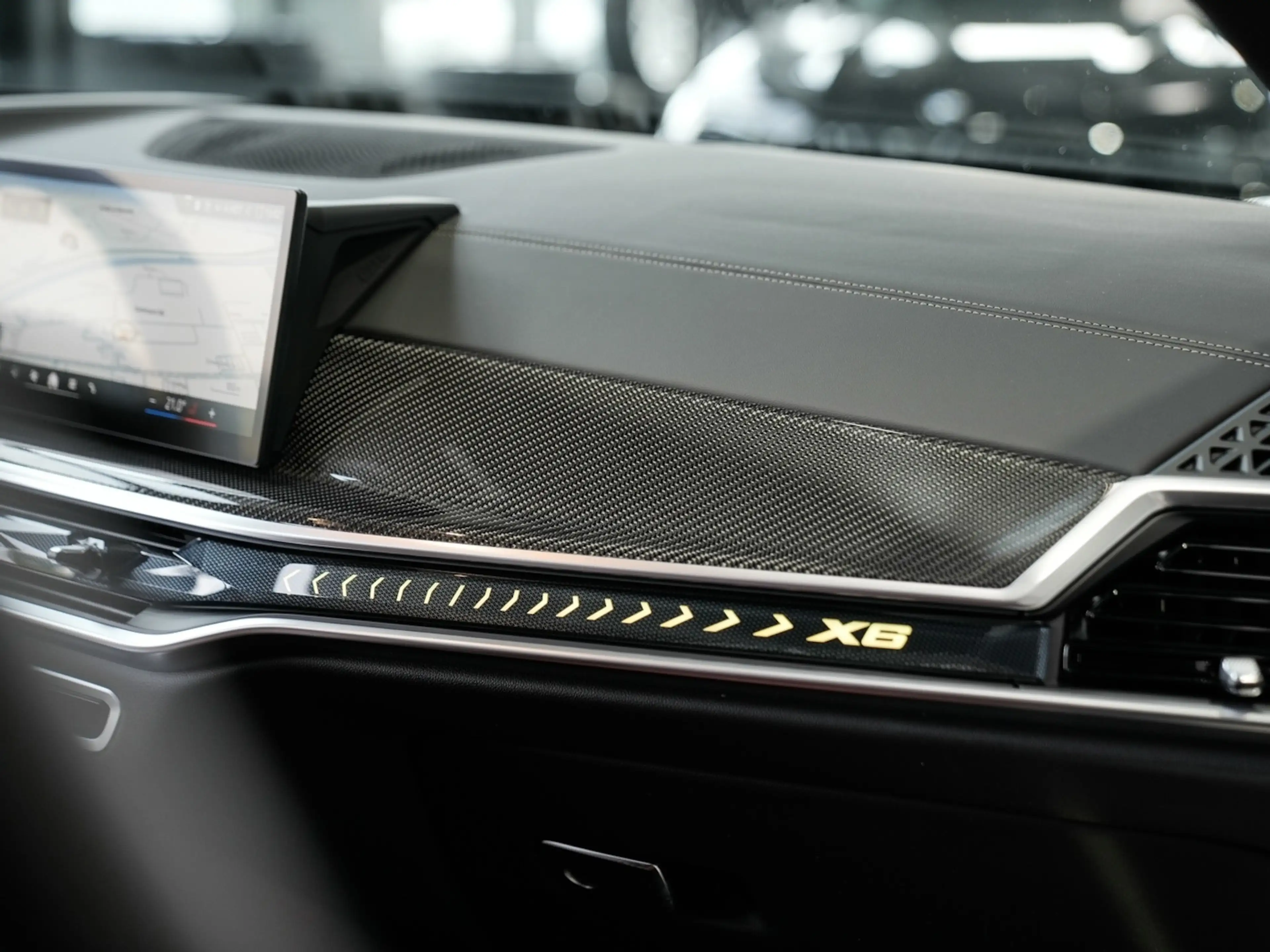 BMW X6 40d M SPORT PRO Luftf 22LM 360K Panora CARBON — photo 11