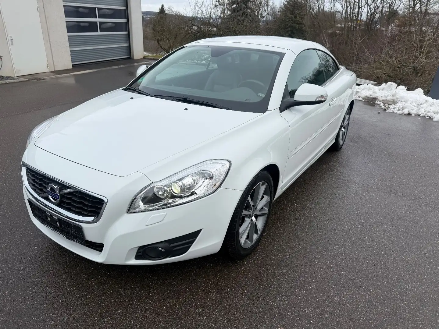 Volvo C70 Cabriolet D3 Momentum*AUTOM*LEDER*BI-XENON* Weiß - 1