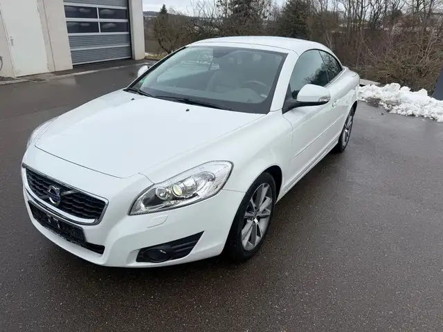 Volvo C70 Cabriolet D3 Momentum*AUTOM*LEDER*BI-XENON*