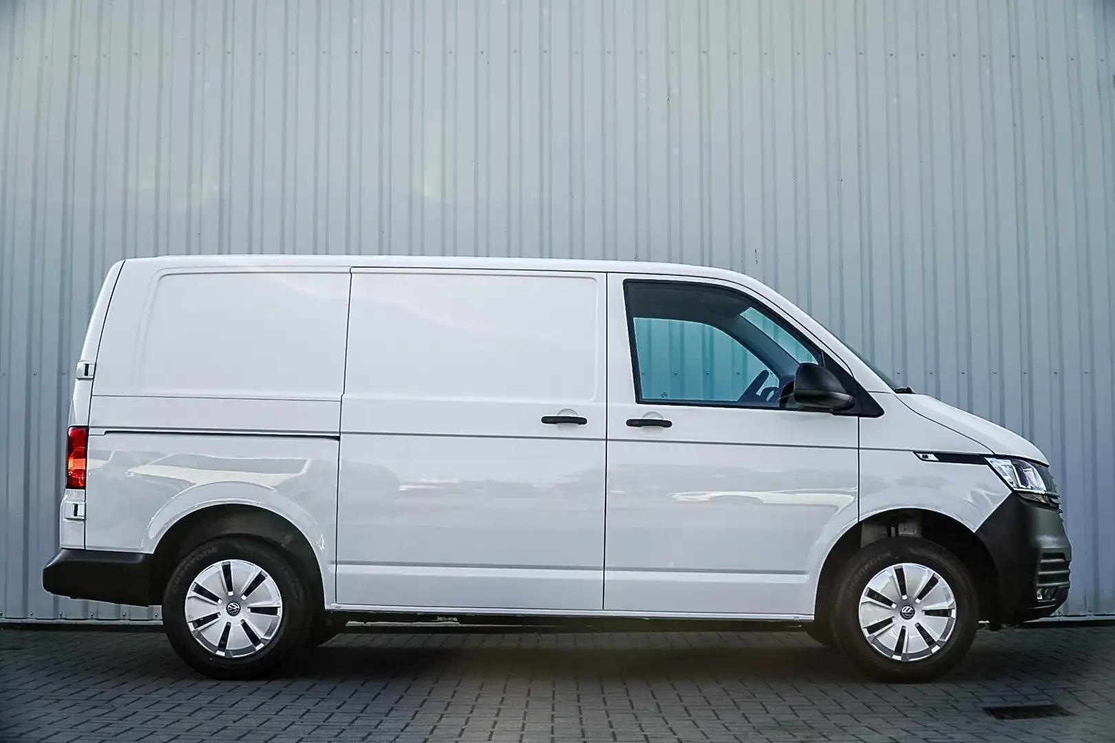 Volkswagen T6.1 Transporter 2.0 TDI 110pk L1H1 28 | Apple Carplay & Android Au Alb - 2