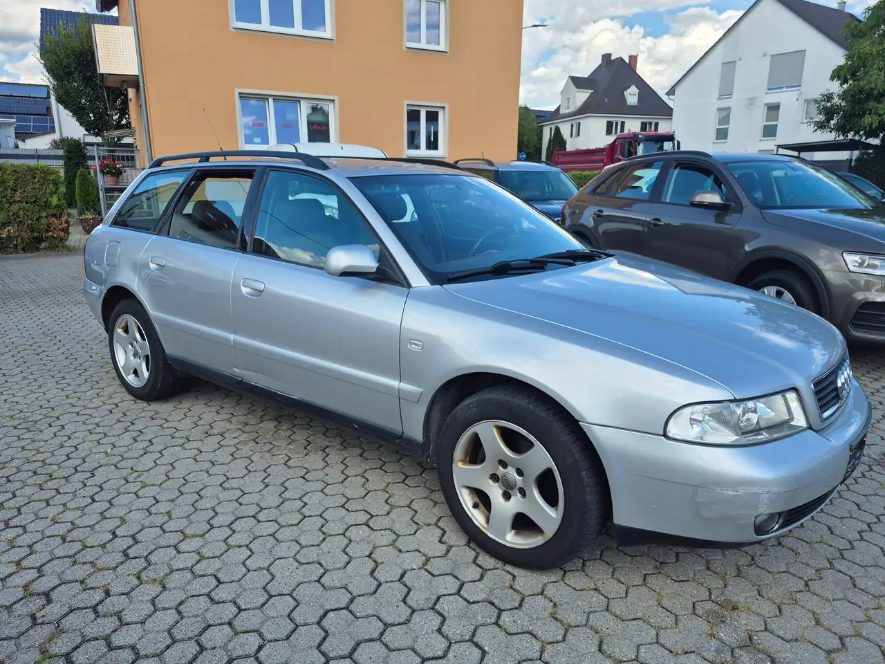 Audi A4 1.8 Avant*TÜV/AU 07/2028*, foto 1