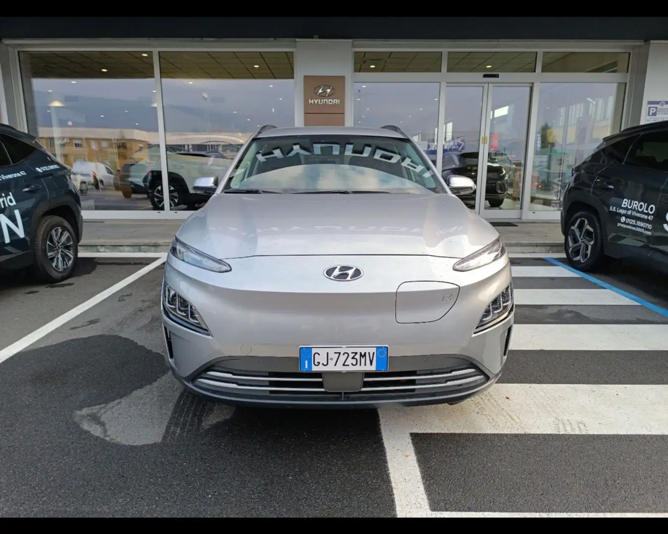 Hyundai KONA EV FL 64KWH XLINE Gris - 2