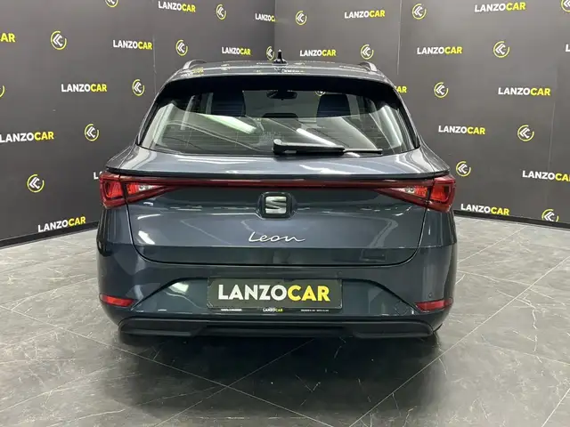 Seat Leon view 5