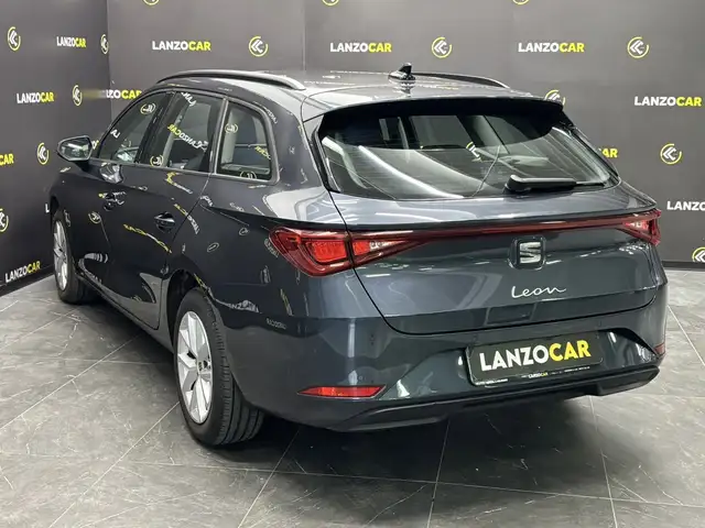 Seat Leon view 6