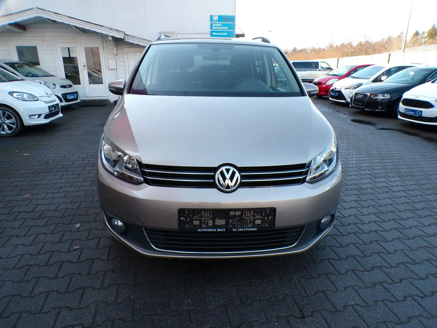 Volkswagen Touran 1.6 TDI DSG Comfortline Beige - 2