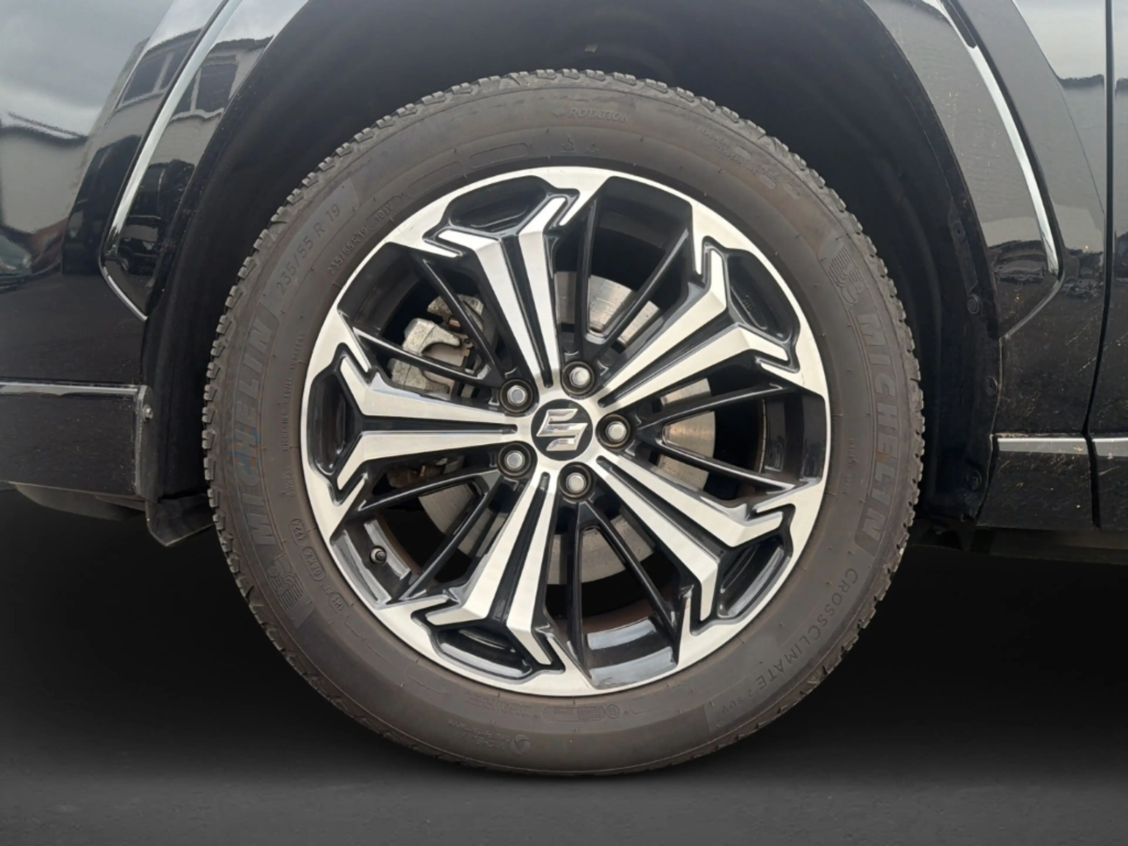 Suzuki Across PLUG-IN HYBRID Comfort+ — photo 5