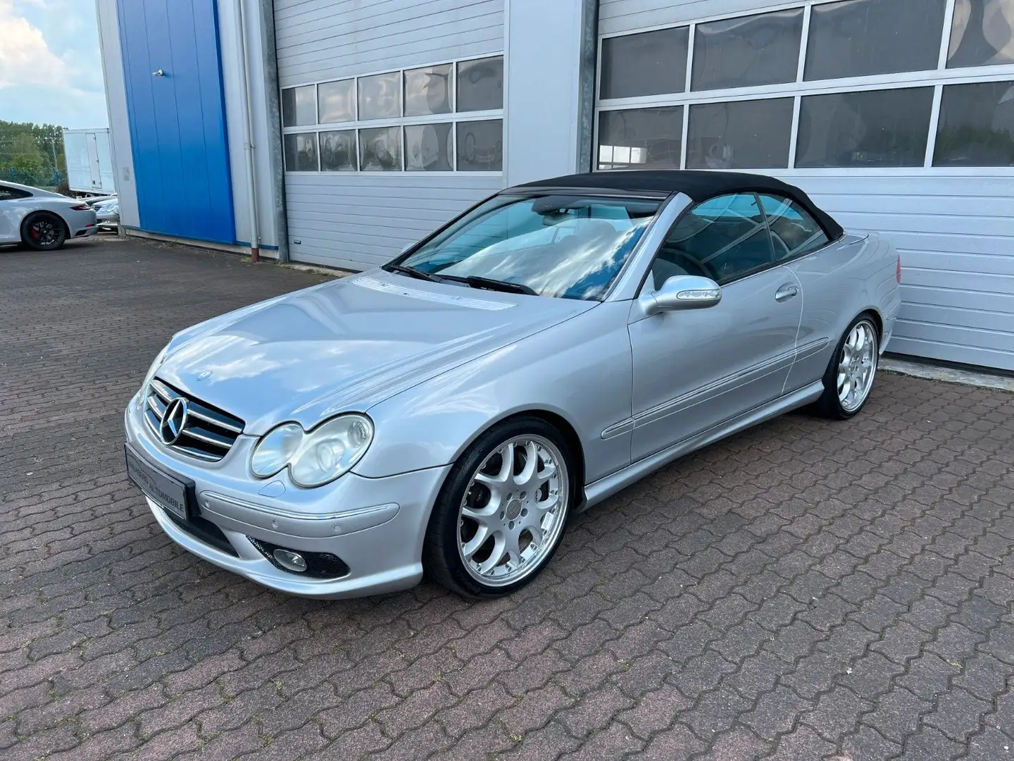 Mercedes-Benz CLK 55 AMG Cabrio BOSE/SITZBELÜFTUNG/TOP-ZUSTAND Срібний - 2