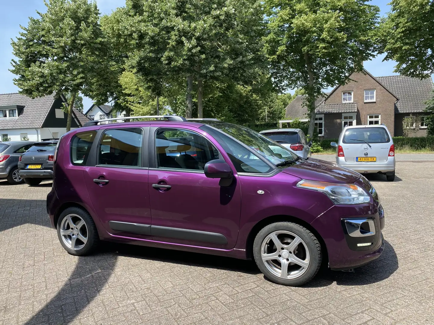 Citroen C3 Picasso 1.6 HDi Tendance Panodak Airco Violet - 2