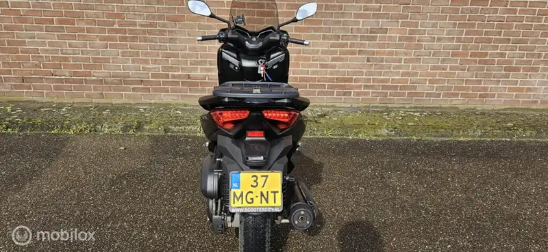 Yamaha X-Max 250 - foto 6