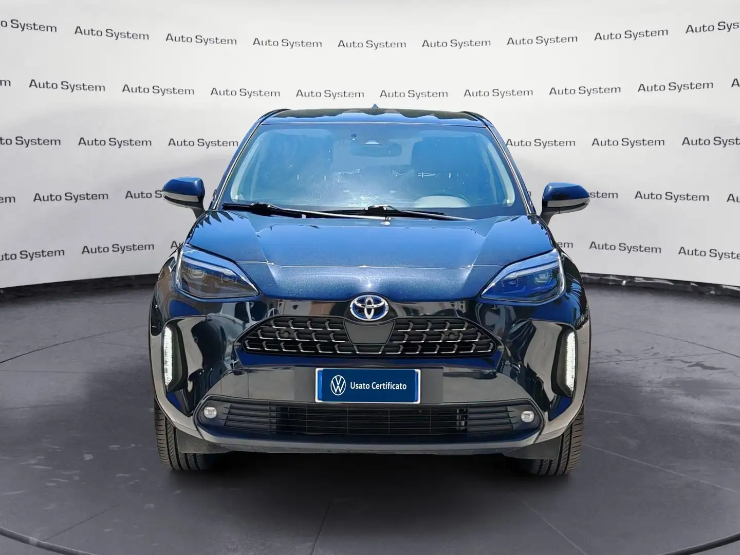 Toyota Yaris Cross 1.5 Hybrid 5p. E-CVT Lounge Černá - 2
