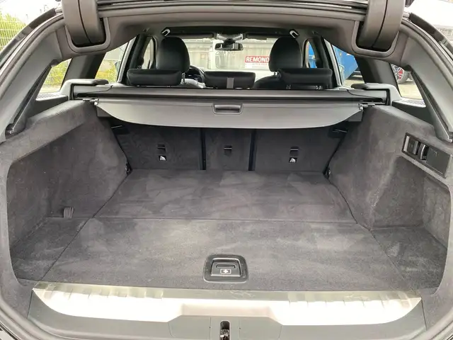 BMW 3 Series view 12