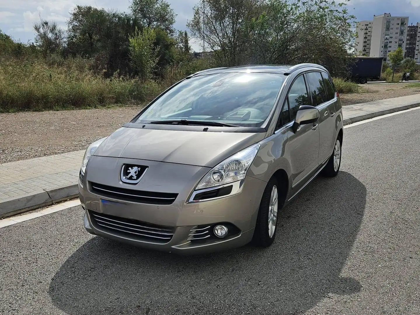 Peugeot 5008 5008 2.0HDI Sport Pack Sport Pack Beige - 1