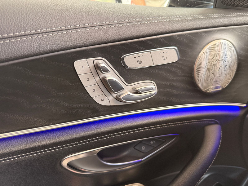 Mercedes-Benz E 400 D Limousine 4M Exclusive I Massage I PANO — photo 7
