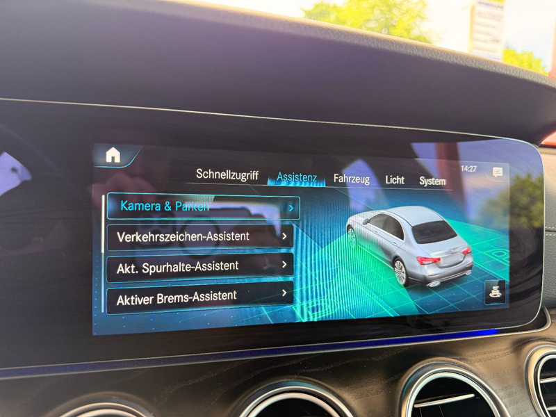 Mercedes-Benz E 400 D Limousine 4M Exclusive I Massage I PANO — photo 10