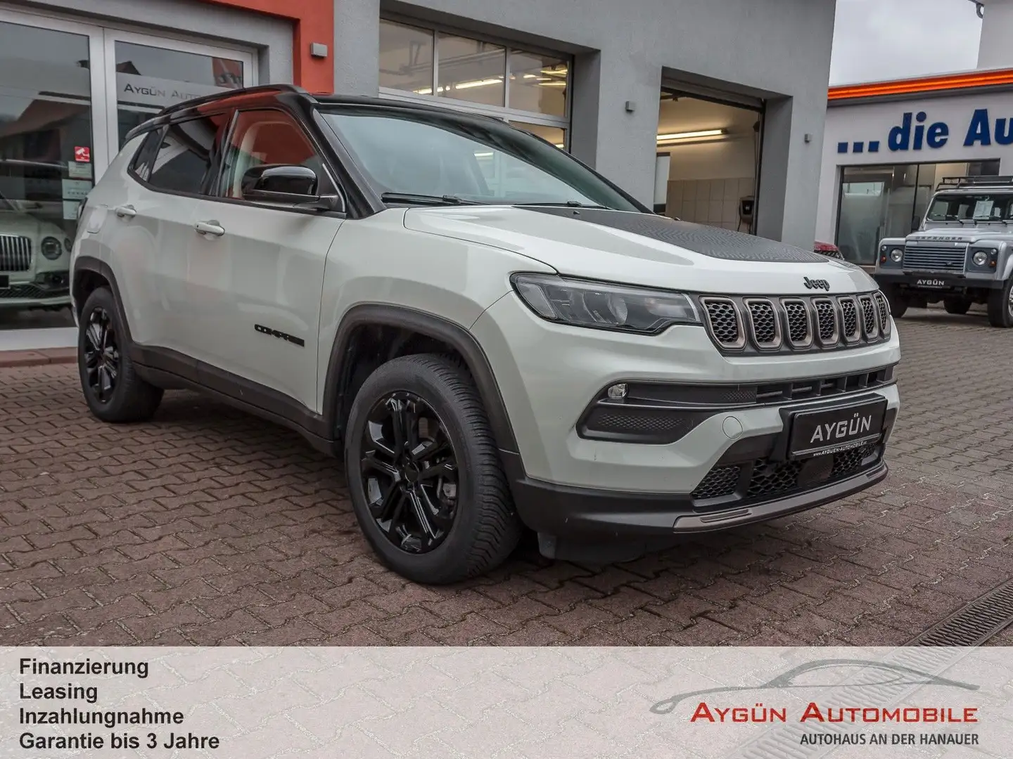 Jeep Compass COMPASS 1.3l PHEV 177kW Upland SONDERZINS 4,99%! Blanc - 1