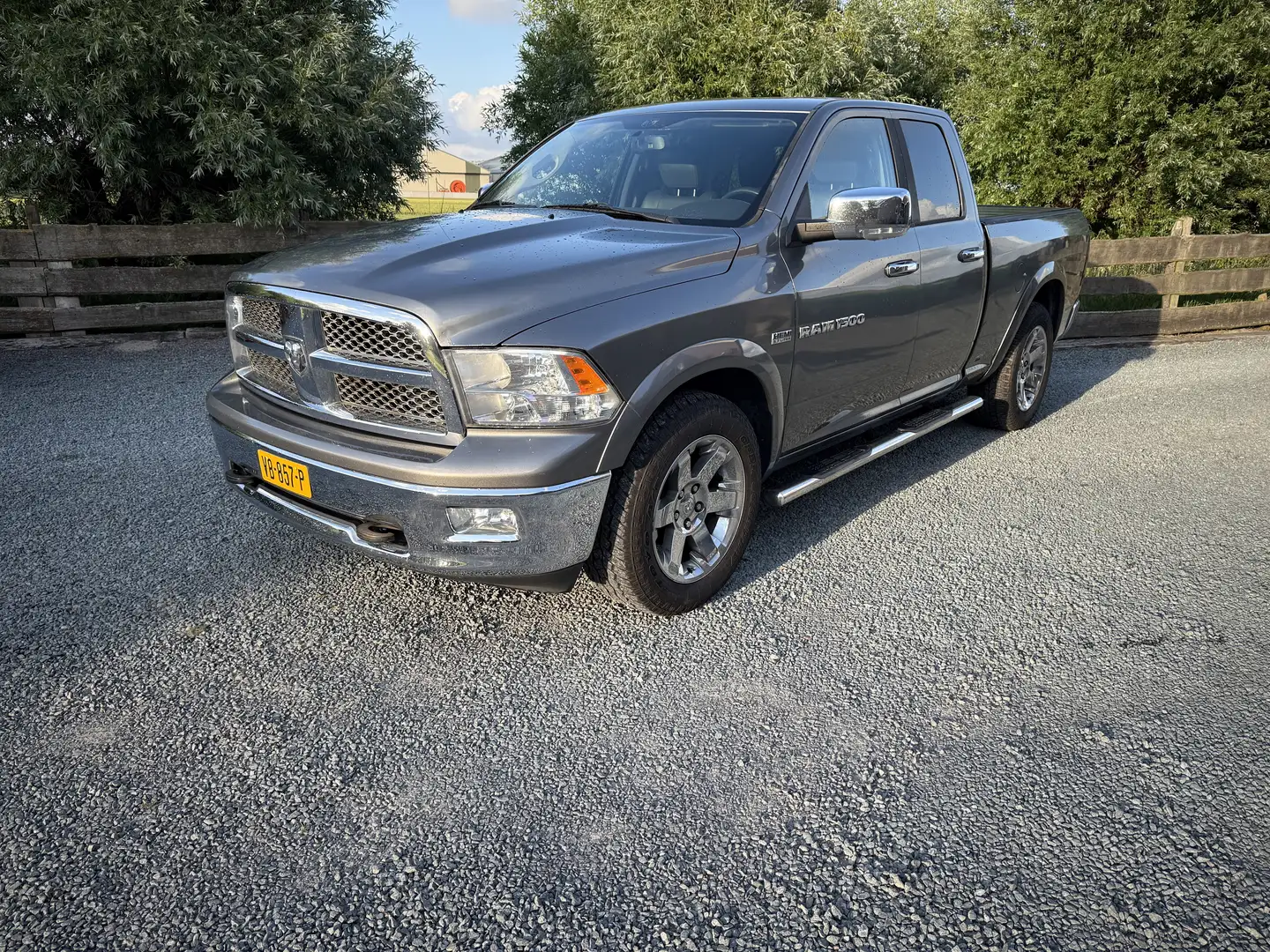 Dodge RAM laramie - 2