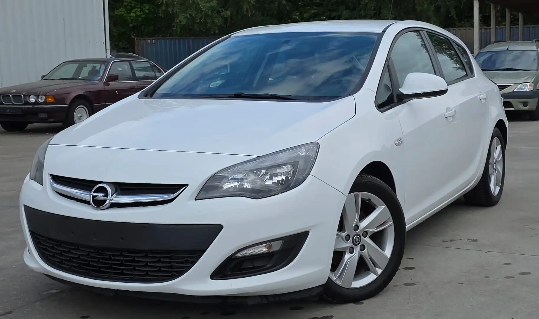 Opel Astra 1.7 CDTi Cosmo Weiß - 1