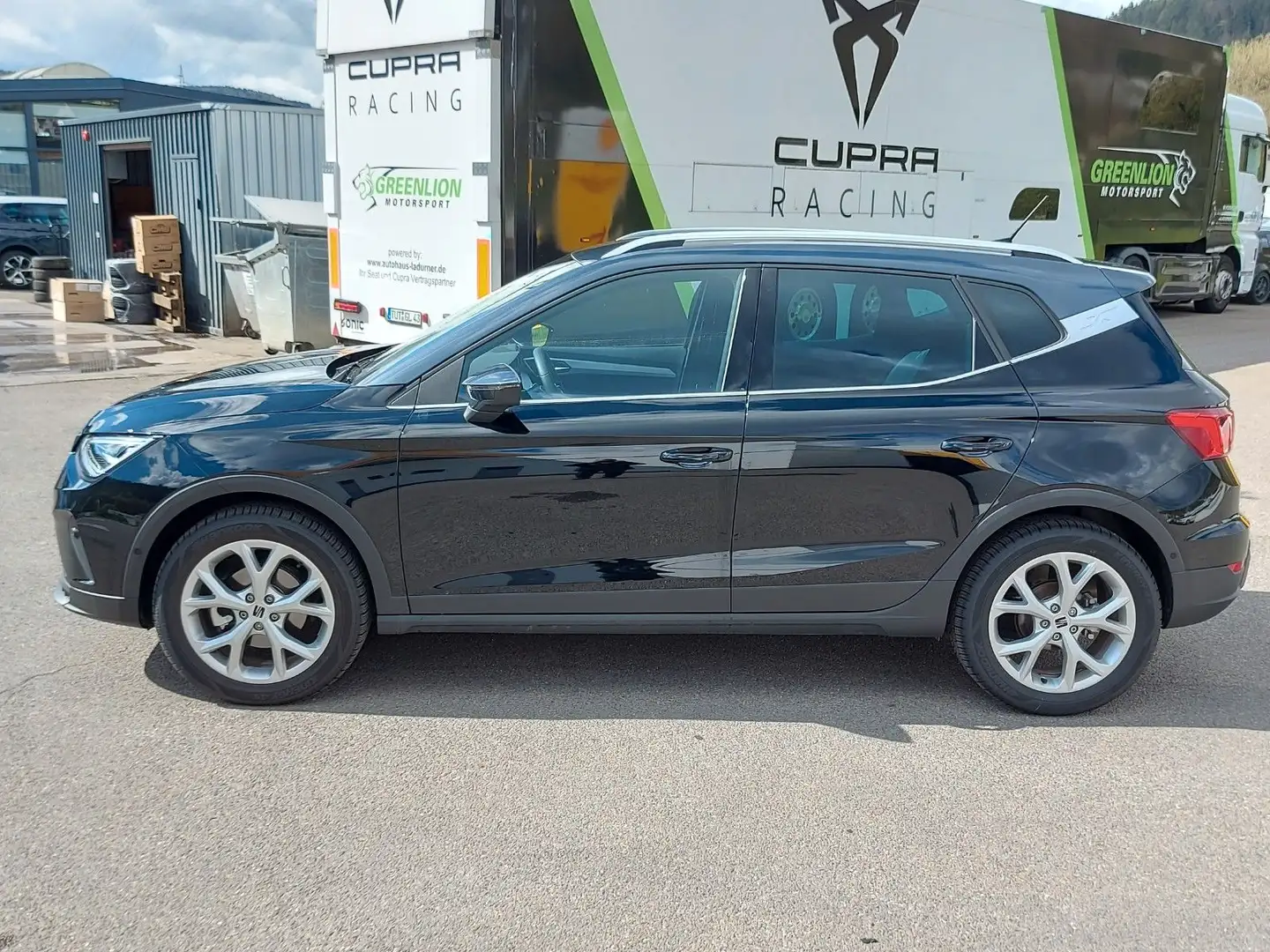 SEAT Arona 1.0 TSI FR *NAVI/AHK/VOLL-LED*UPE:35919€ Schwarz - 2