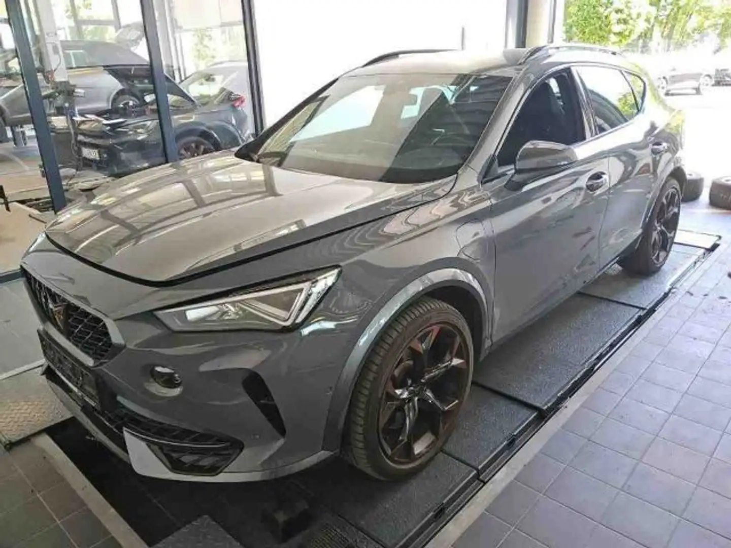 CUPRA Formentor VZ eHybrid LM19 FULL-LINK eKLAPPE NAVI Grau - 2