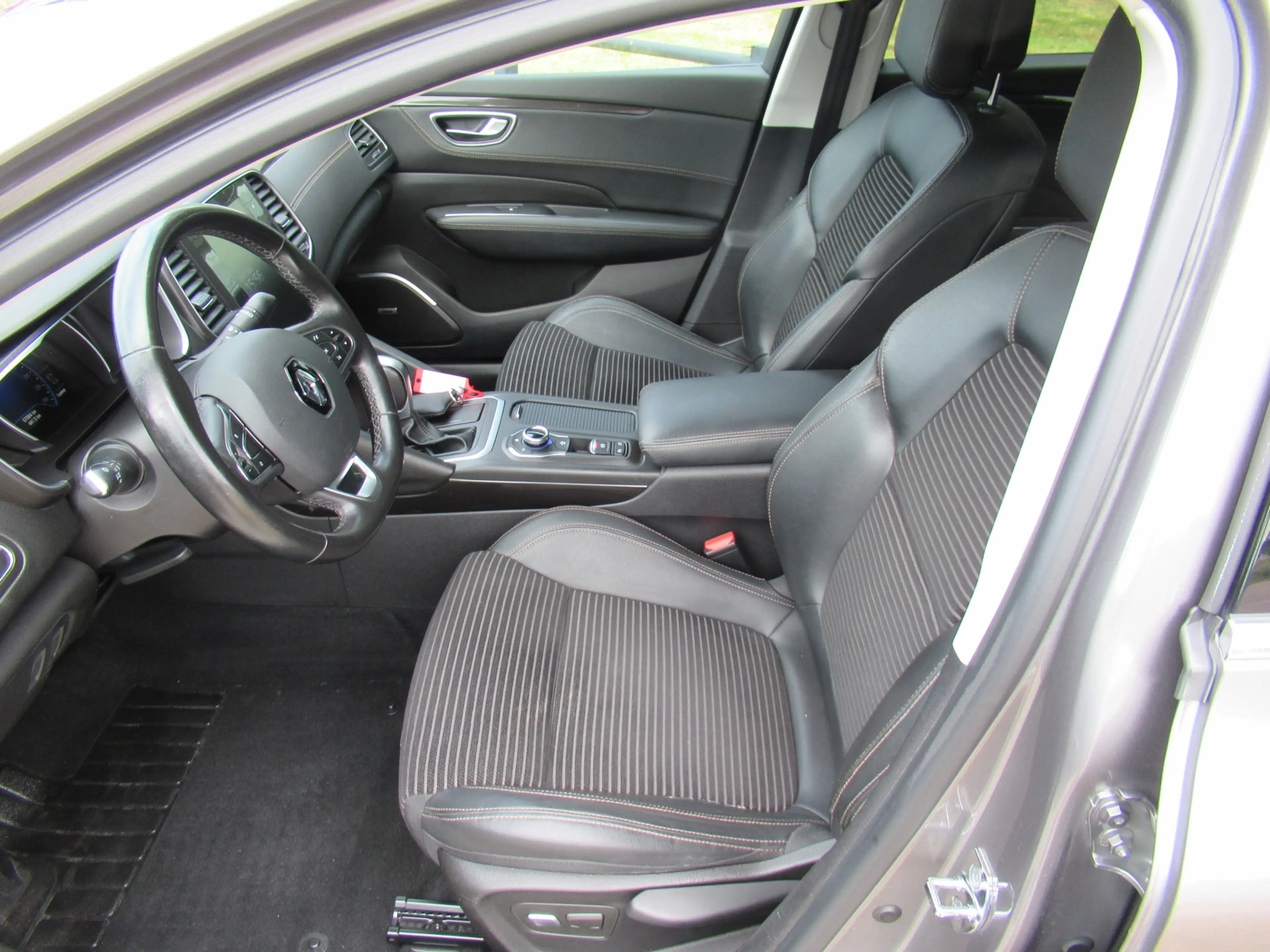 Renault Talisman 1.6 TCe Intens /Automaat/ Bose/ Led/ Camera — photo 6
