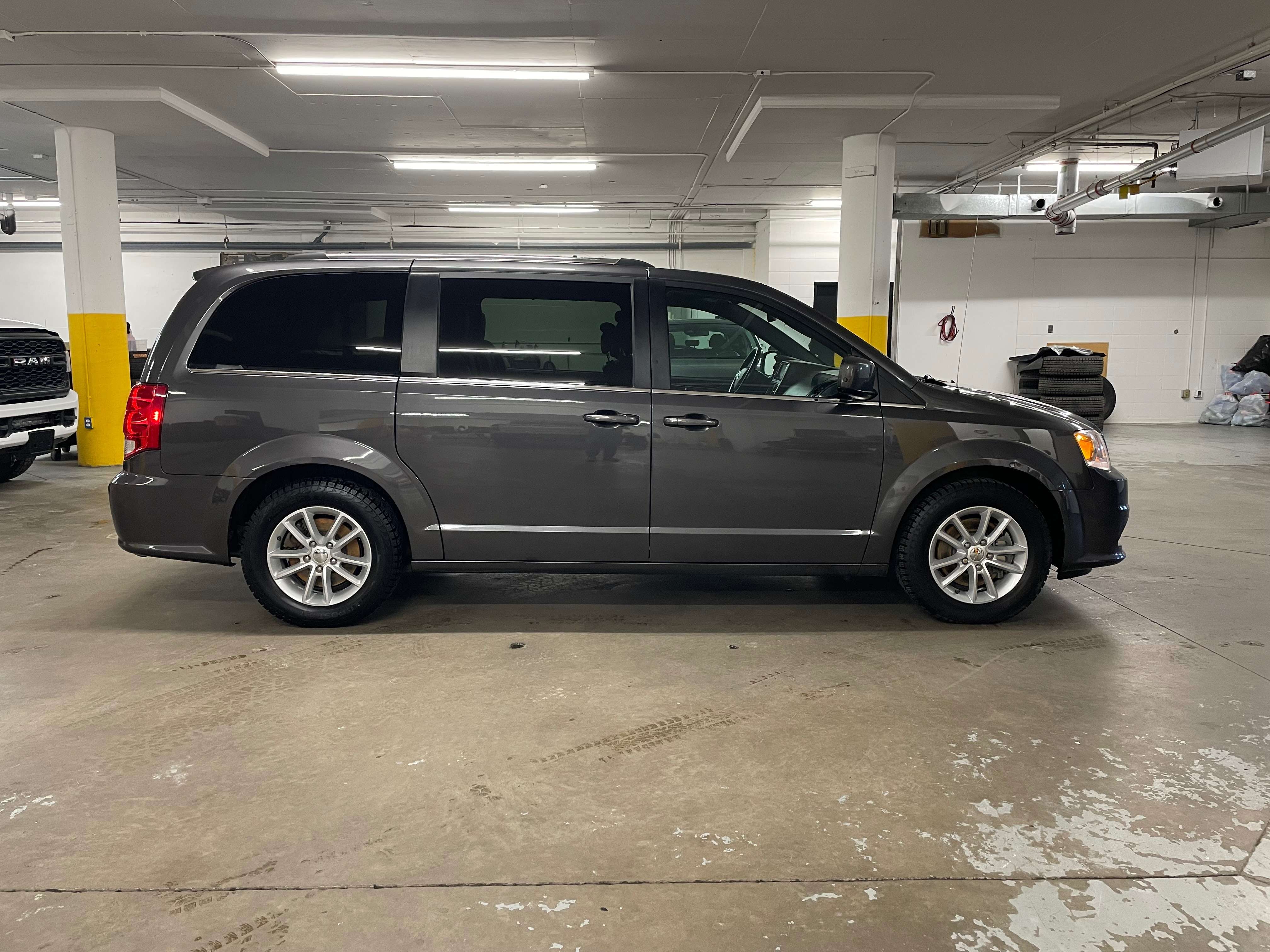 2020 Dodge Grand Caravan Premium Plus LEATHER NAV HEATED SEATS/WHEEL — снимка 1