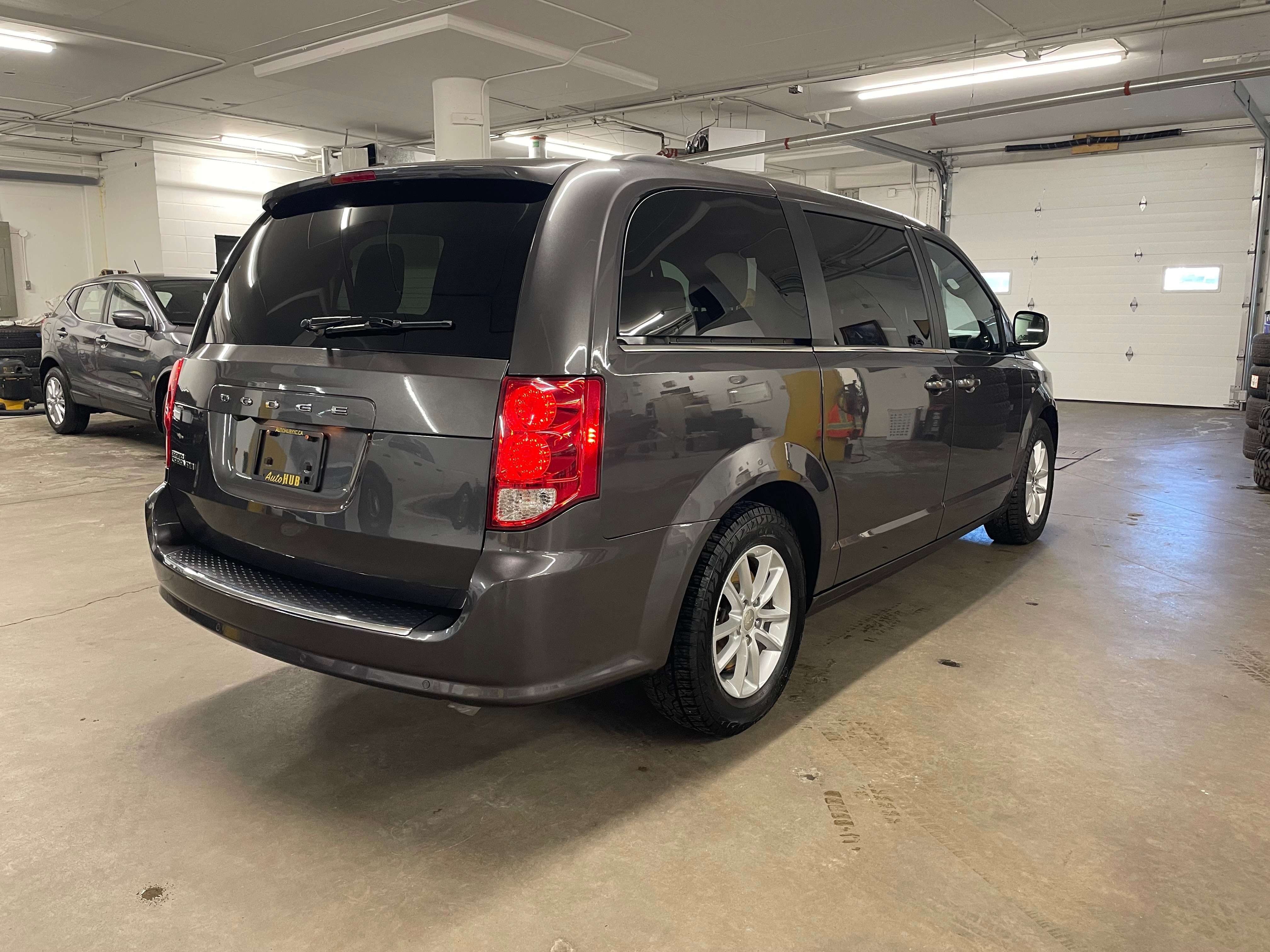2020 Dodge Grand Caravan Premium Plus LEATHER NAV HEATED SEATS/WHEEL — снимка 1