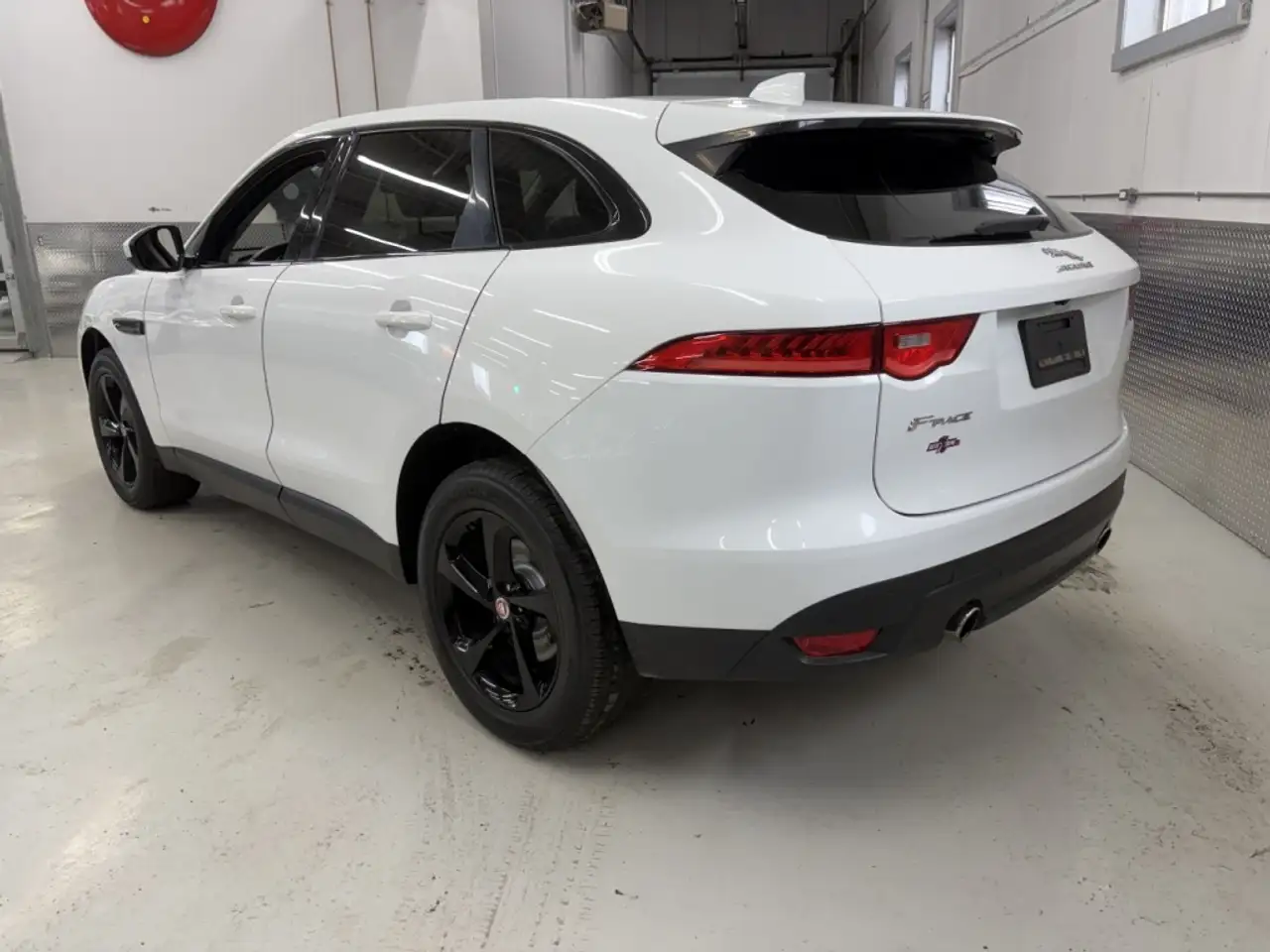 Jaguar F-Pace снимка Jaguar F-Pace