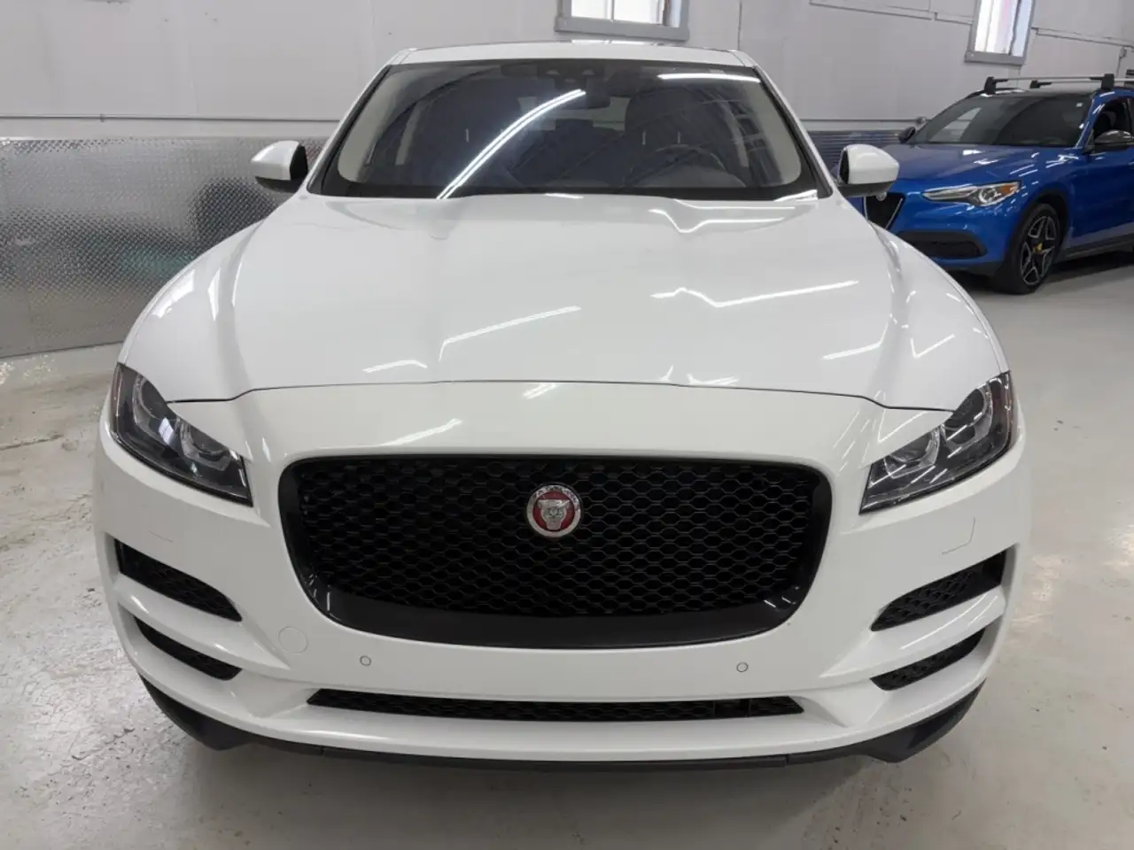 Jaguar F-Pace снимка Jaguar F-Pace