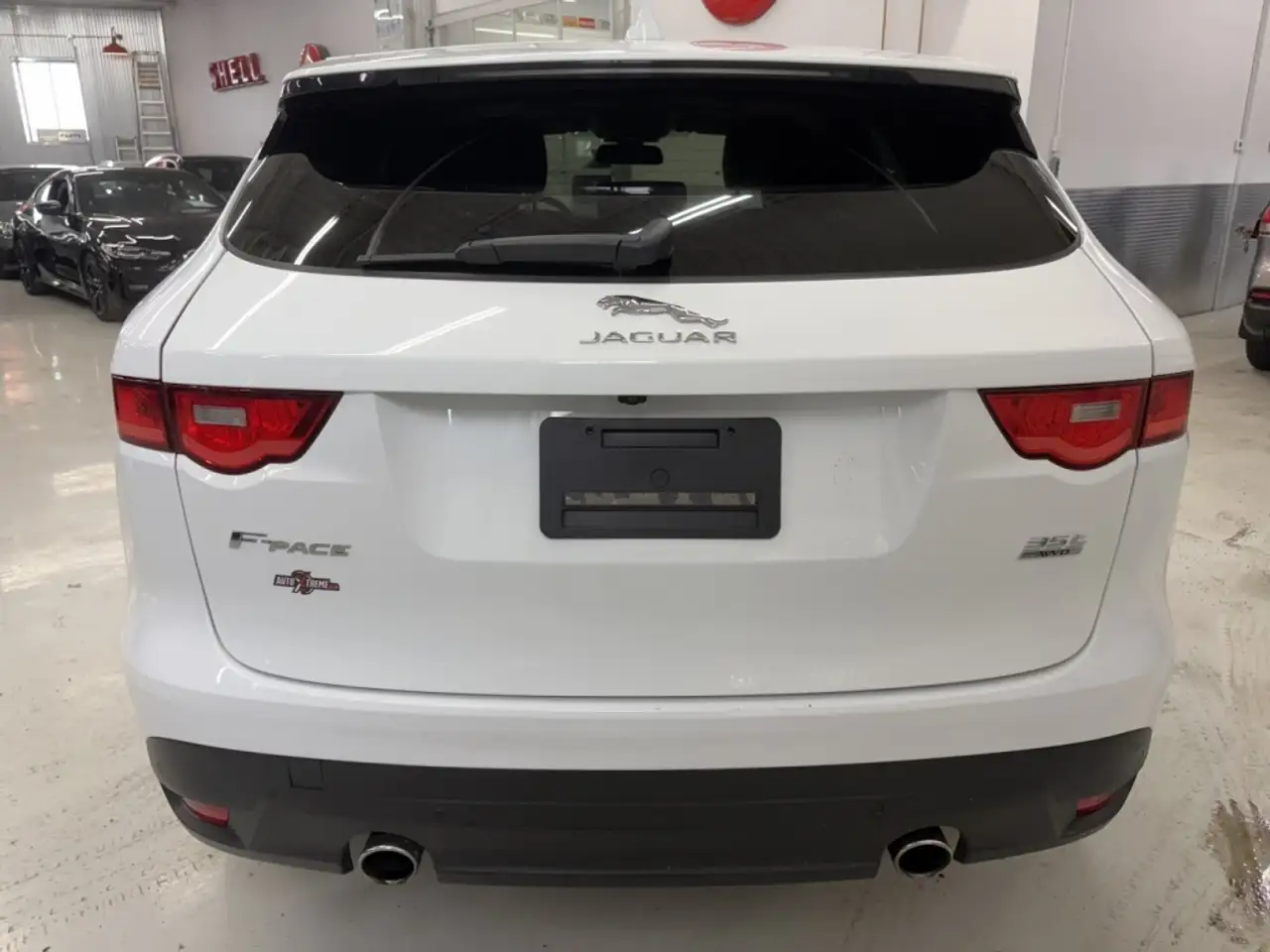 Jaguar F-Pace снимка Jaguar F-Pace