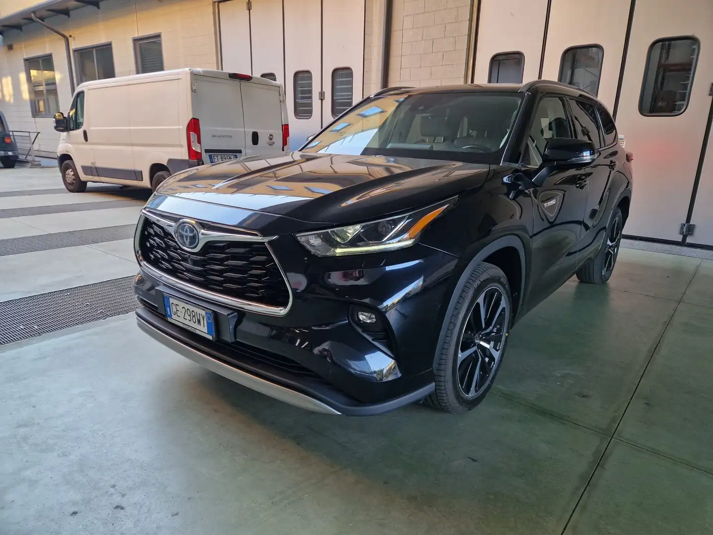 Toyota Highlander 2.5h Executive e-cvt - 1
