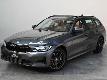 Touring 330eAs PHEV Sportautomaat