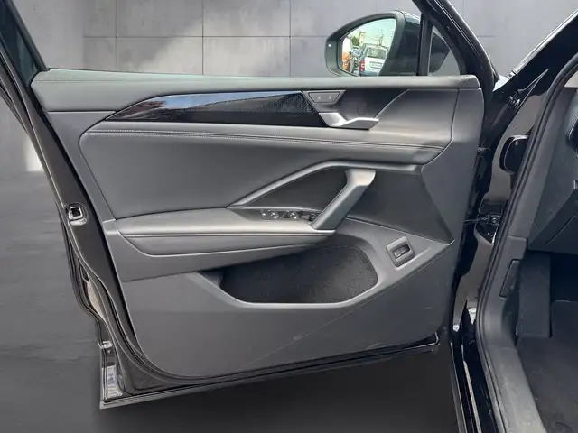 Volkswagen Tiguan view 15