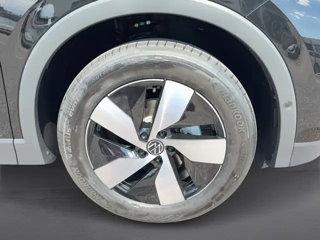 Volkswagen Tiguan view 7