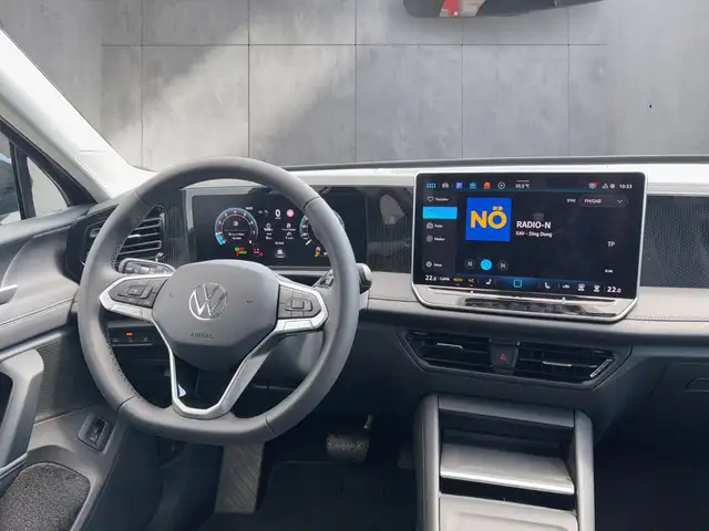 Volkswagen Tiguan view 11