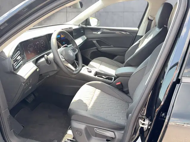 Volkswagen Tiguan view 9