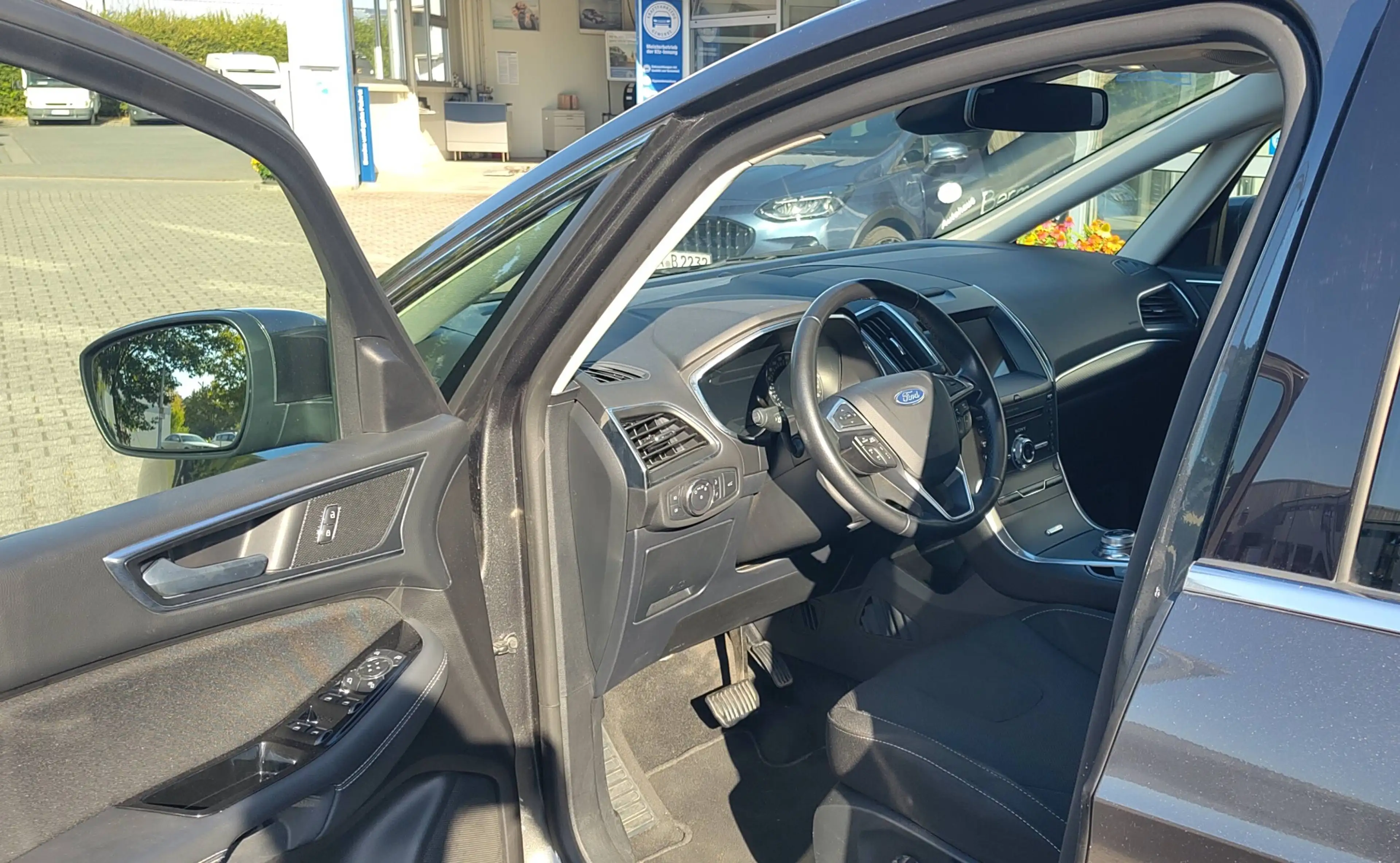 Ford S-Max Titanium — photo 5
