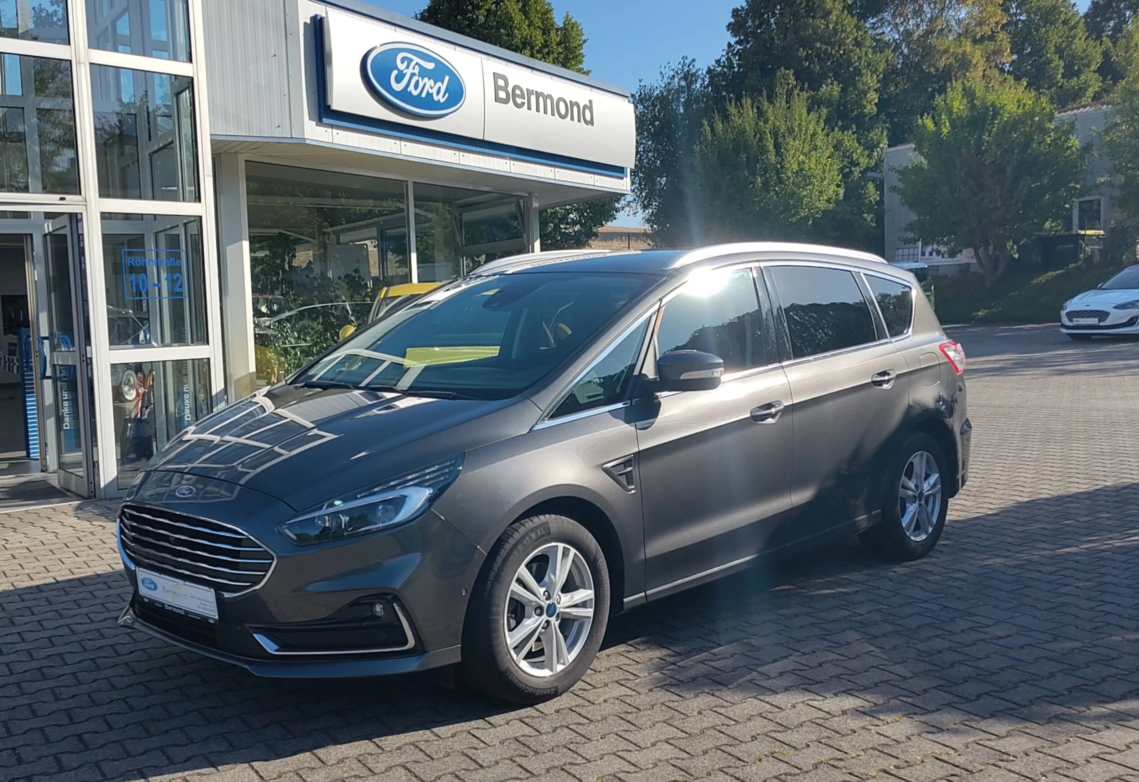 Ford S-Max Titanium — photo 2
